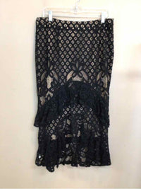 CURRENT AIR SIZE LARGE Ladies SKIRT