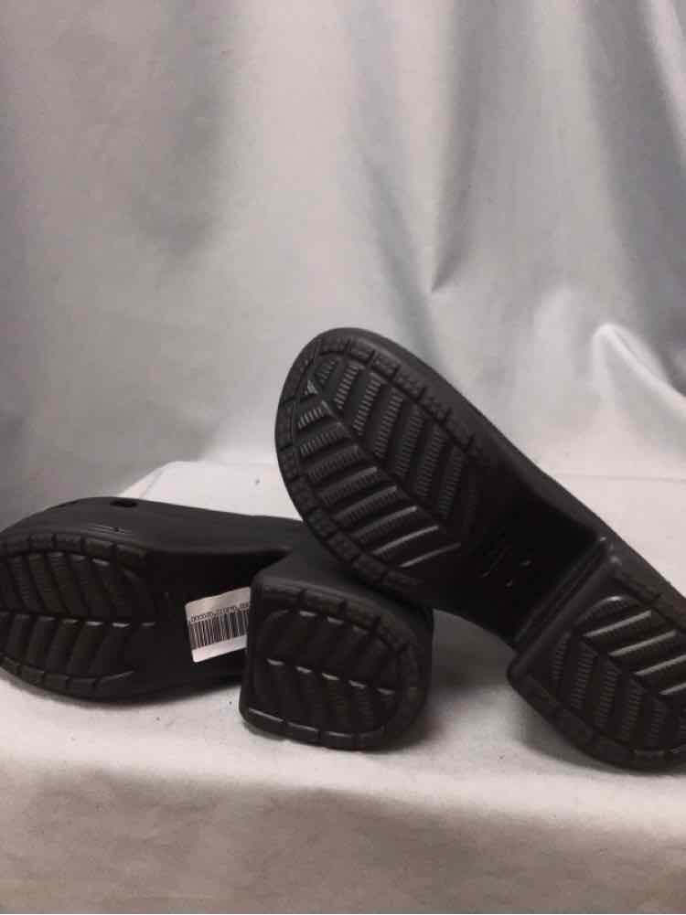 CROCS SIZE 12 Ladies SHOES