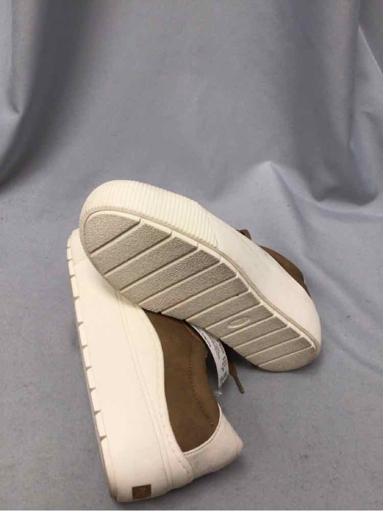 DR. SCHOLL'S SIZE 8 Ladies SHOES