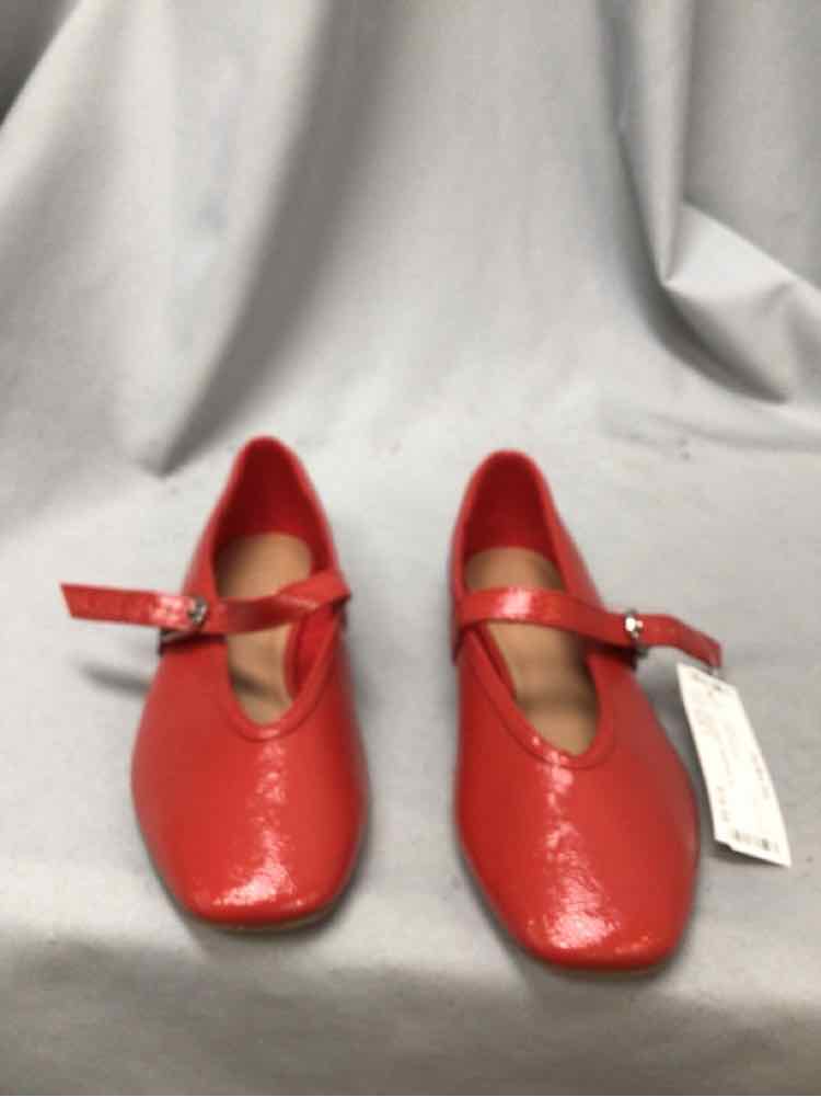 OLD NAVY SIZE 7 Ladies SHOES