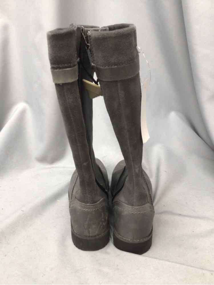 EDDIE BAUER SIZE 6 Ladies SHOES