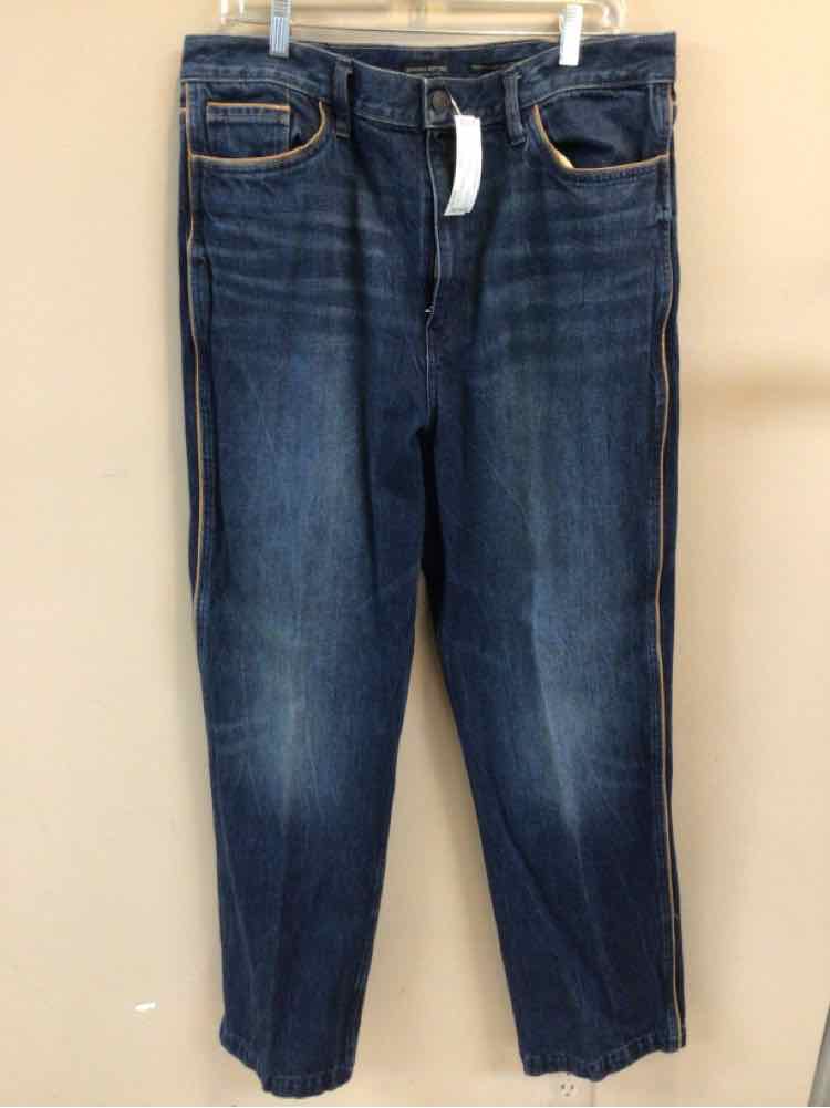 BANANA REPUBLIC SIZE 33 Ladies JEANS