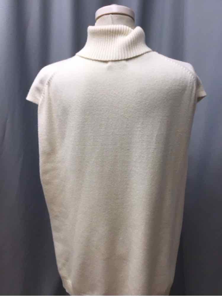 CHARLOTTE AVERY SIZE LARGE Ladies TOP