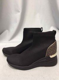MICHAEL KORS SIZE 6 Ladies SHOES