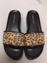 DONALD PLINER SIZE 8 Ladies SHOES