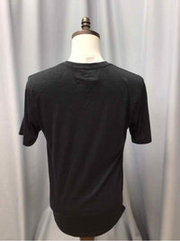 SIZE MEDIUM FOUR ACRE Men's SHIRTS