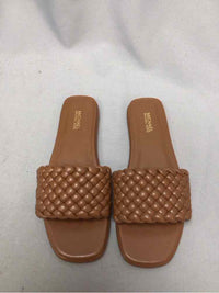 MICHAEL KORS SIZE 6 1/2 Ladies SHOES