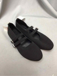 TAHARI SIZE 7 1/2 Ladies SHOES