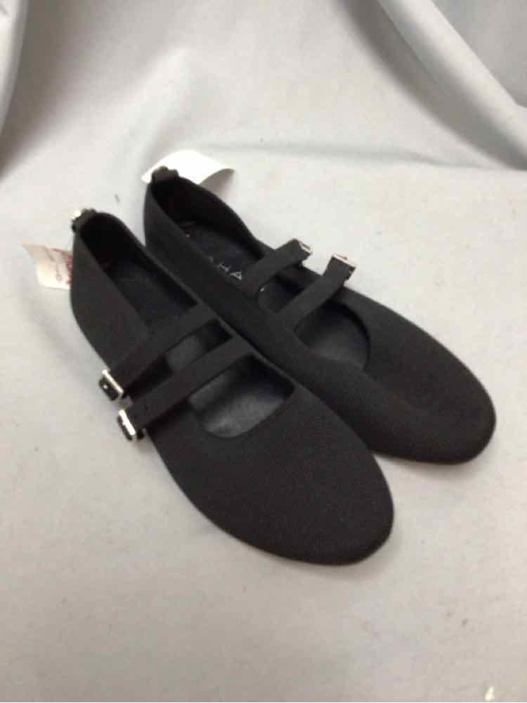 TAHARI SIZE 7 1/2 Ladies SHOES