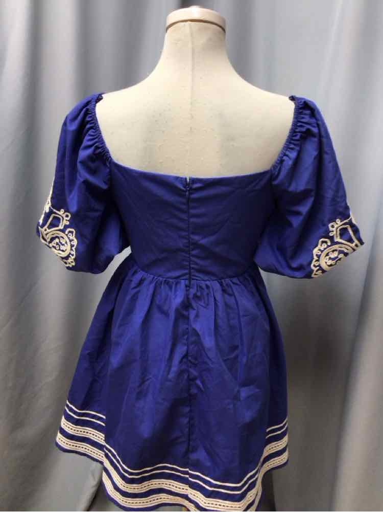 SHE & SKY SIZE SMALL Ladies DRESS