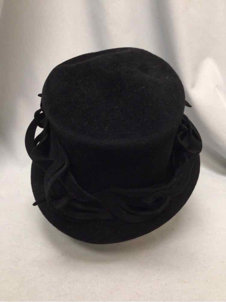 SAKS FIFTH AVENUE Ladies HAT