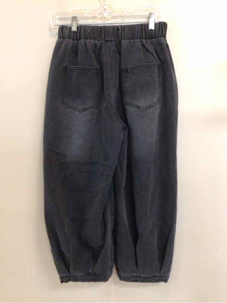 JUNY SIZE SMALL Ladies PANTS