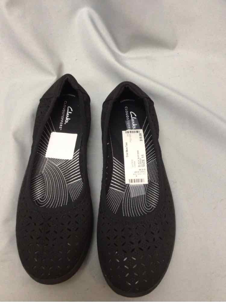 CLARKS SIZE 11 Ladies SHOES