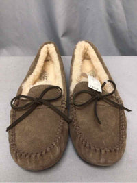 UGG SIZE 10 Ladies SHOES
