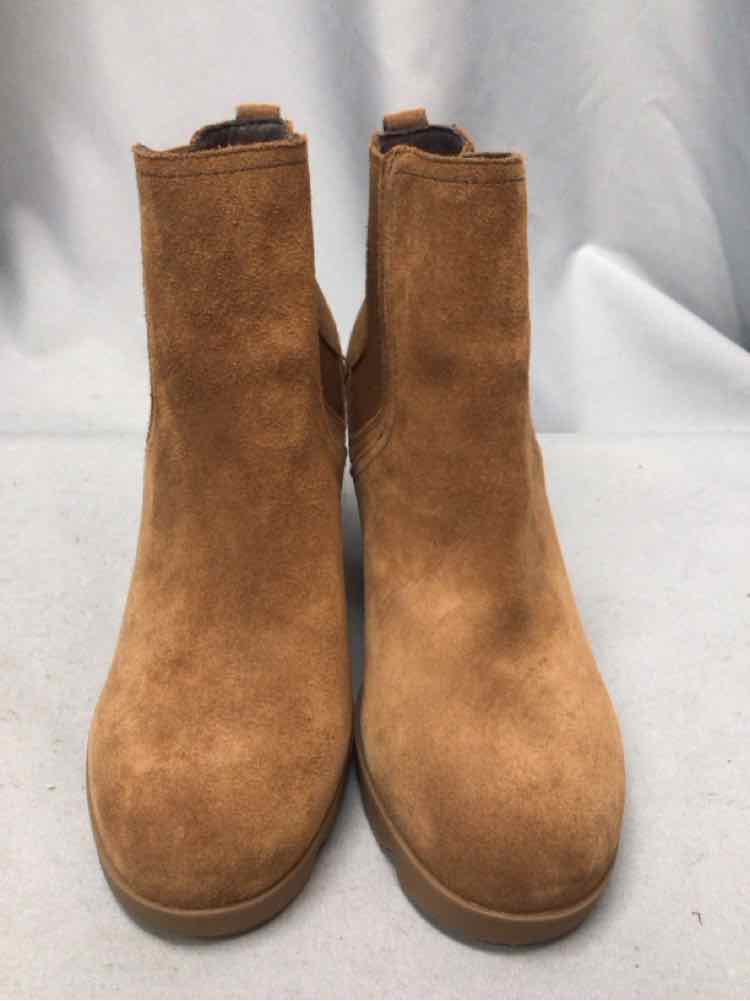 CORE SIZE 9 1/2 Ladies SHOES