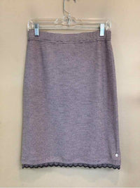 ST. JOHN SIZE 4 Ladies SKIRT