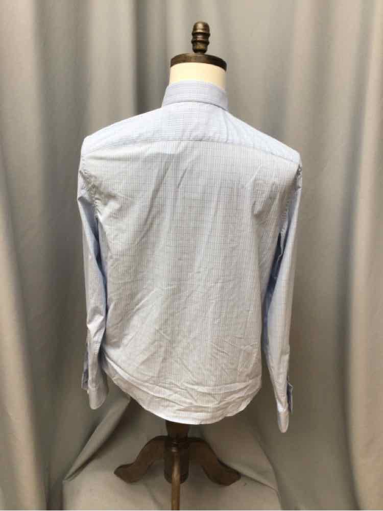SIZE MEDIUM UNTUCKIT Men's SHIRTS