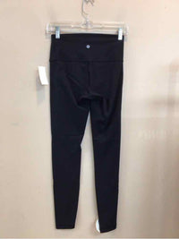 LULULEMON SIZE 6 Ladies EXERCISE