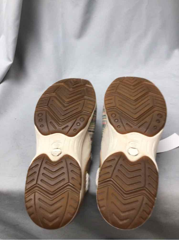 EASY SPIRIT SIZE 8 Ladies SHOES