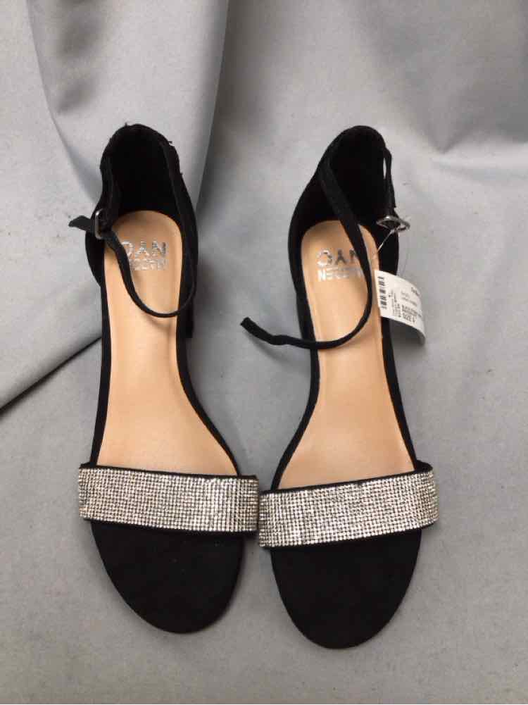 MADDEN NYC SIZE 9 Ladies SHOES