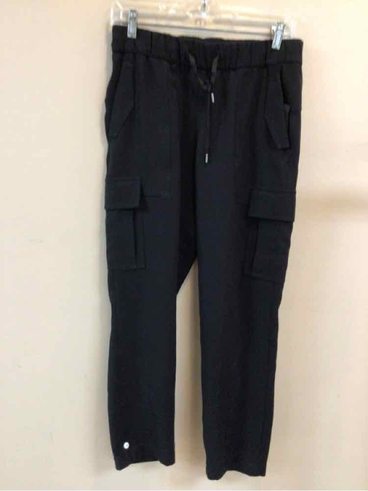 LULULEMON SIZE 6 Ladies EXERCISE