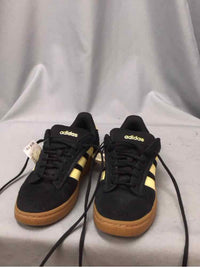 ADIDAS SIZE 7 1/2 Ladies SHOES