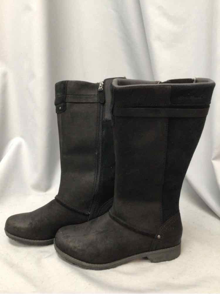 EDDIE BAUER SIZE 8 Ladies SHOES