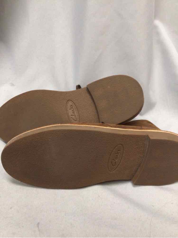 SIZE 9 1/2 CLARKS Men's SHOES