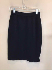 ST. JOHN SIZE 4 Ladies SKIRT