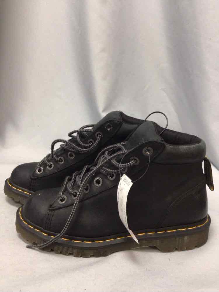 DOC MARTENS SIZE 8 Ladies SHOES