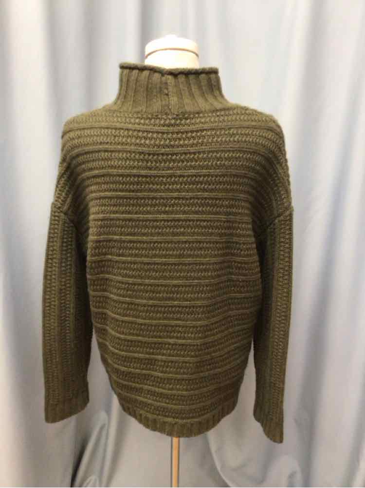 GARNET HILL SIZE LARGE Ladies TOP