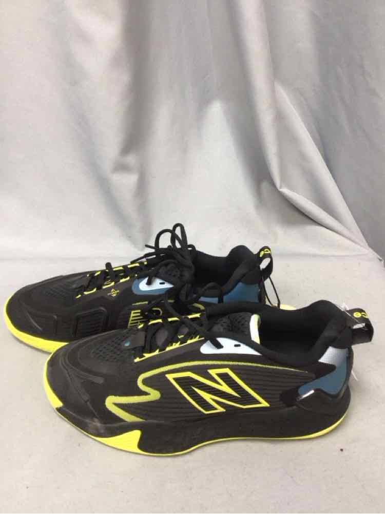 SIZE 9 1/2 NEW BALANCE Men's SHOES