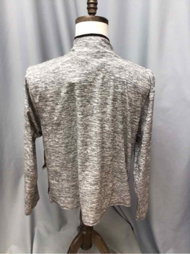 SIZE LARGE CANADA Men's SHIRTS