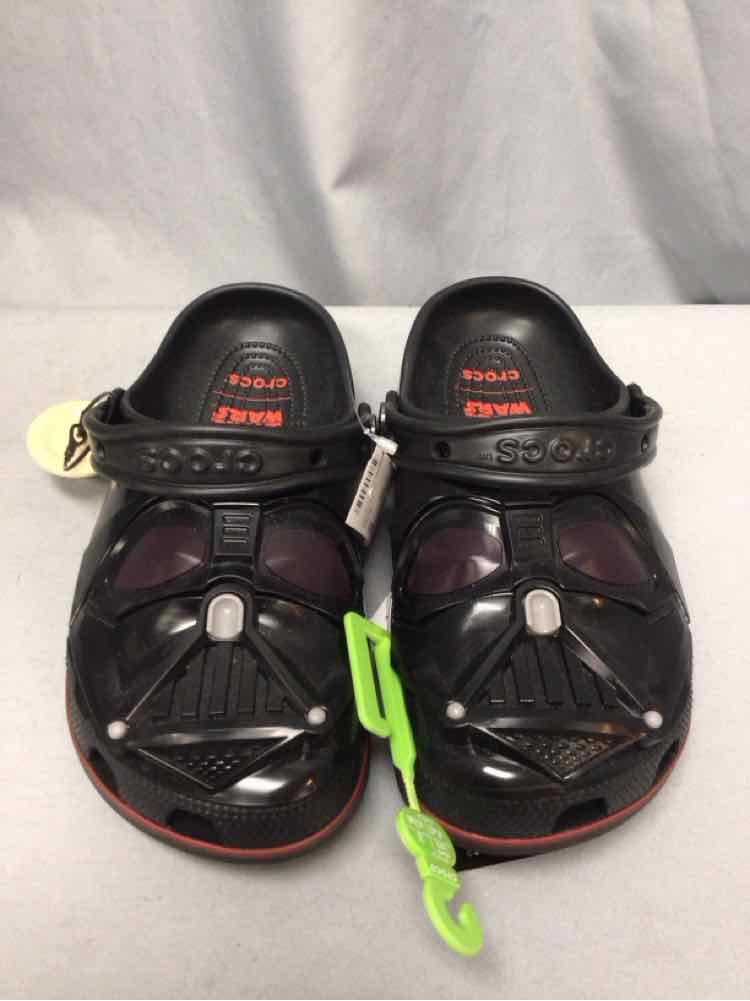CROCS SIZE 8 Ladies SHOES