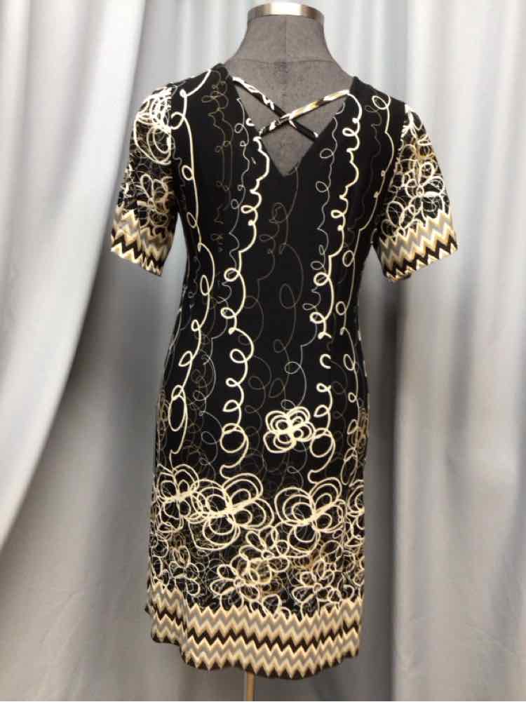AVENUE SIZE 14/16 Ladies DRESS