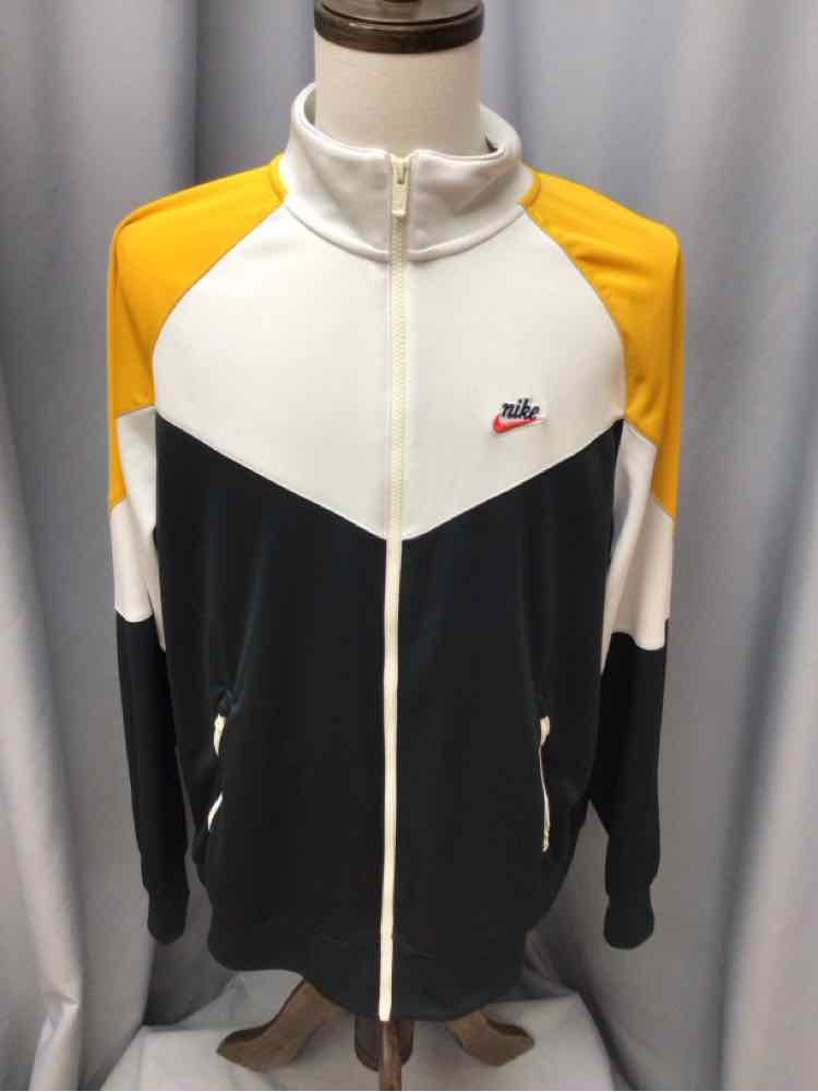 SIZE LARGE NIKE Men's SHIRTS