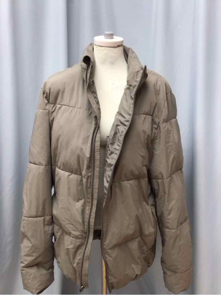 SIZE MEDIUM AMERICAN TALL Men's COATS