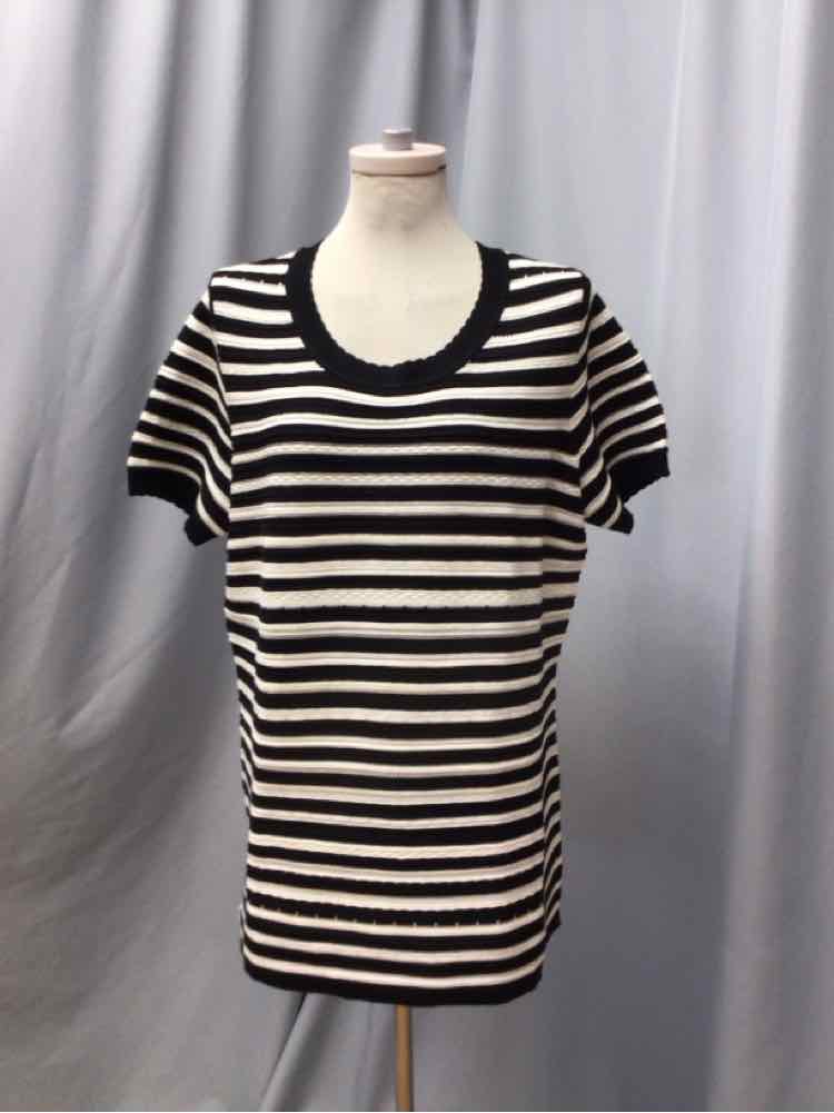 LANE BRYANT SIZE 14/16 Ladies TOP