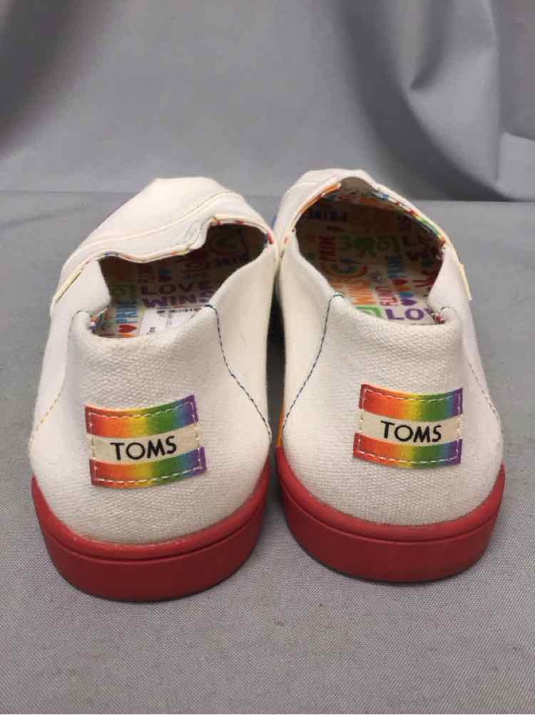 TOMS SIZE 8 Ladies SHOES