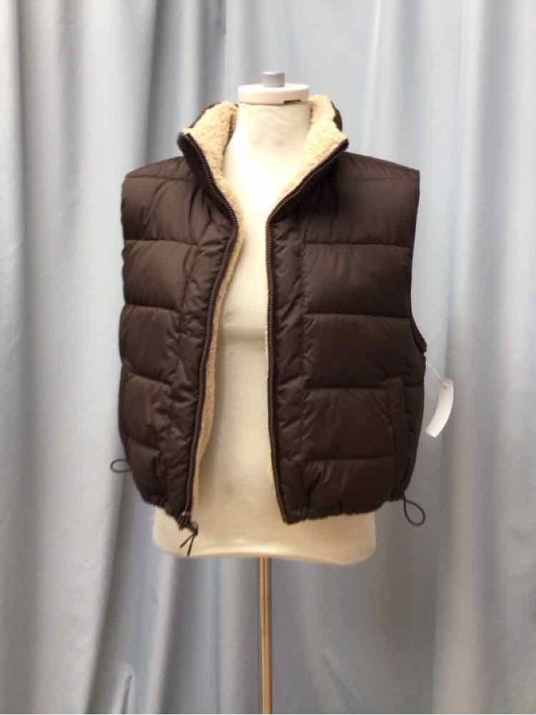 GILLY HICKS SIZE MEDIUM Ladies JACKET