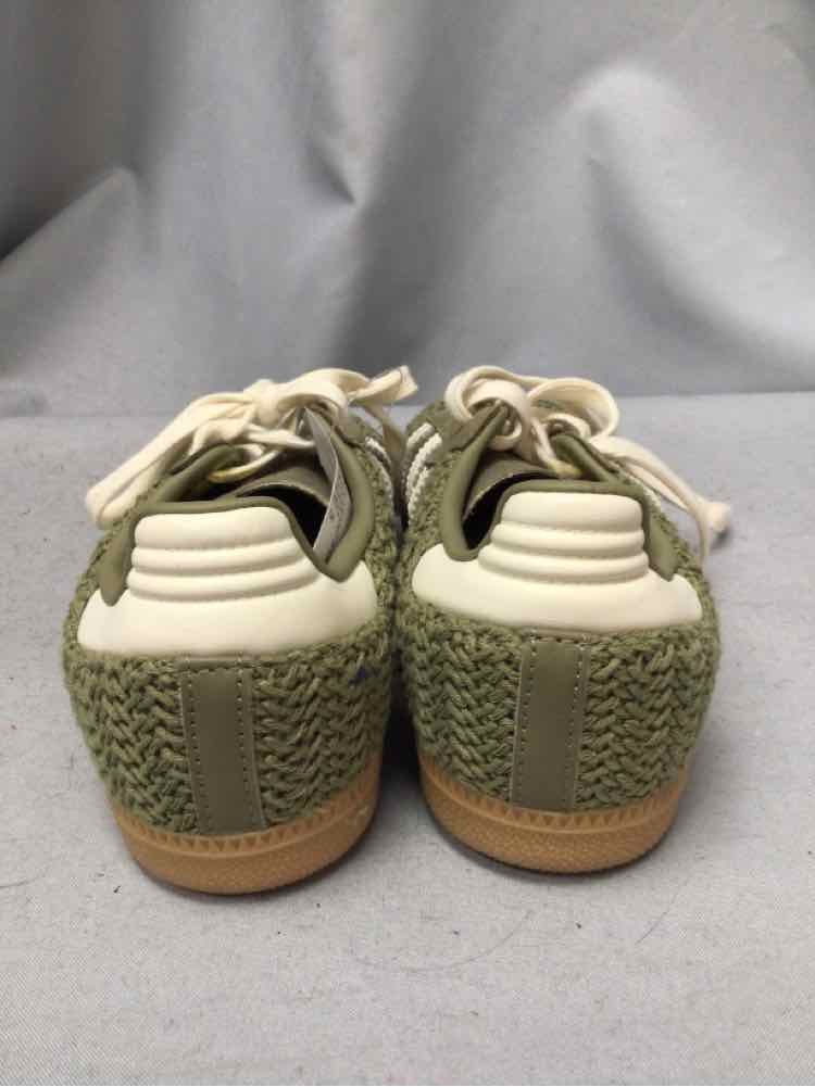 ADIDAS SIZE 5 Ladies SHOES