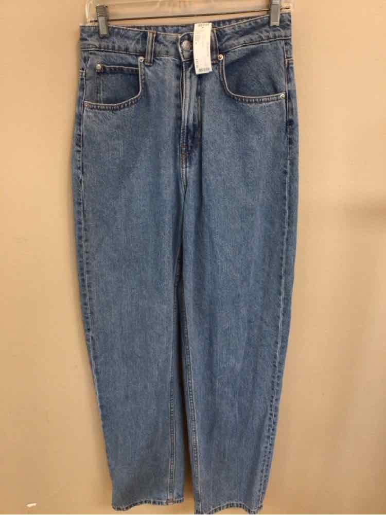 & DENIM SIZE 4 Ladies JEANS