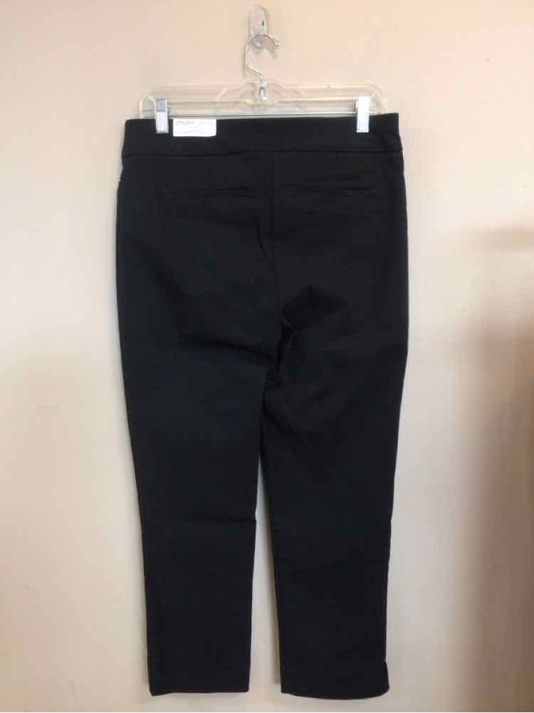 CHICOS SIZE 6 Ladies PANTS