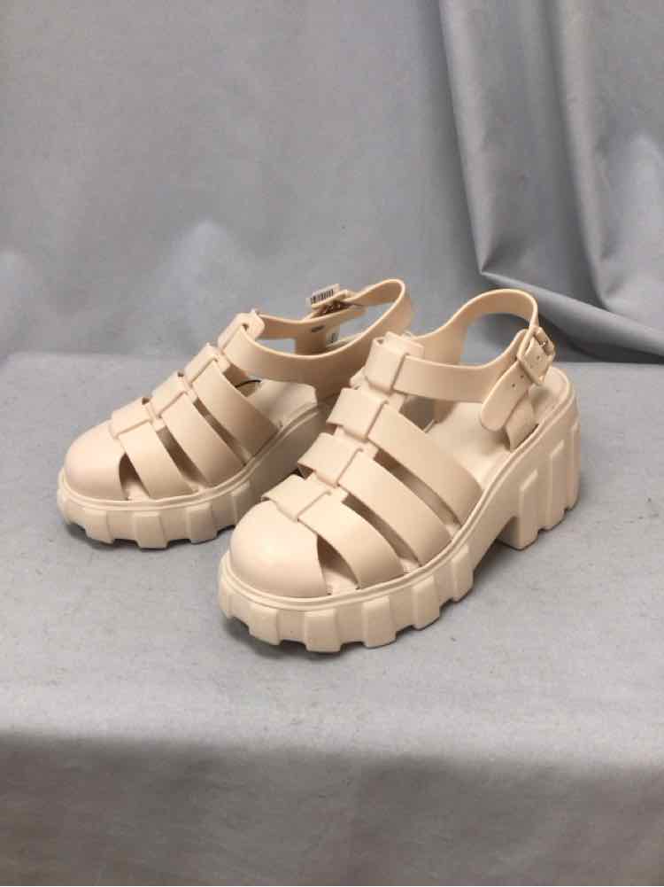 MELISSA SIZE 8 Ladies SHOES