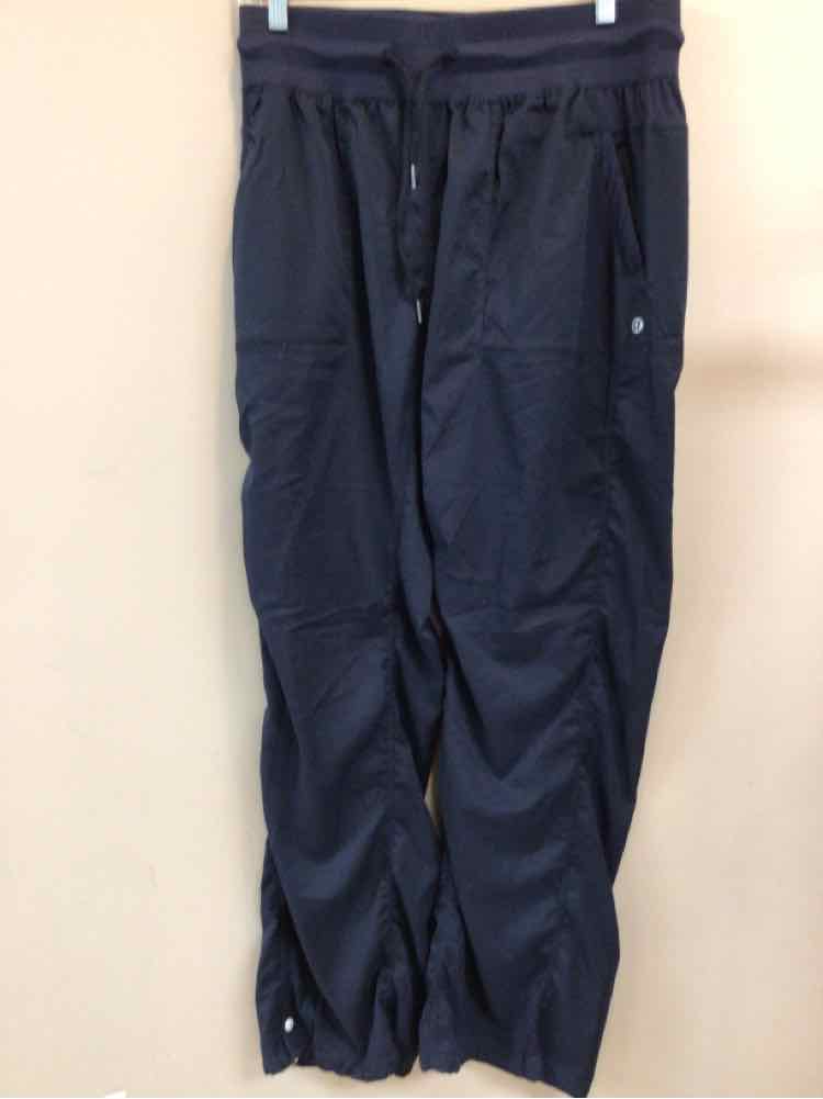 LULULEMON SIZE MEDIUM Ladies EXERCISE