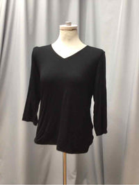 CHICOS SIZE MEDIUM Ladies TOP
