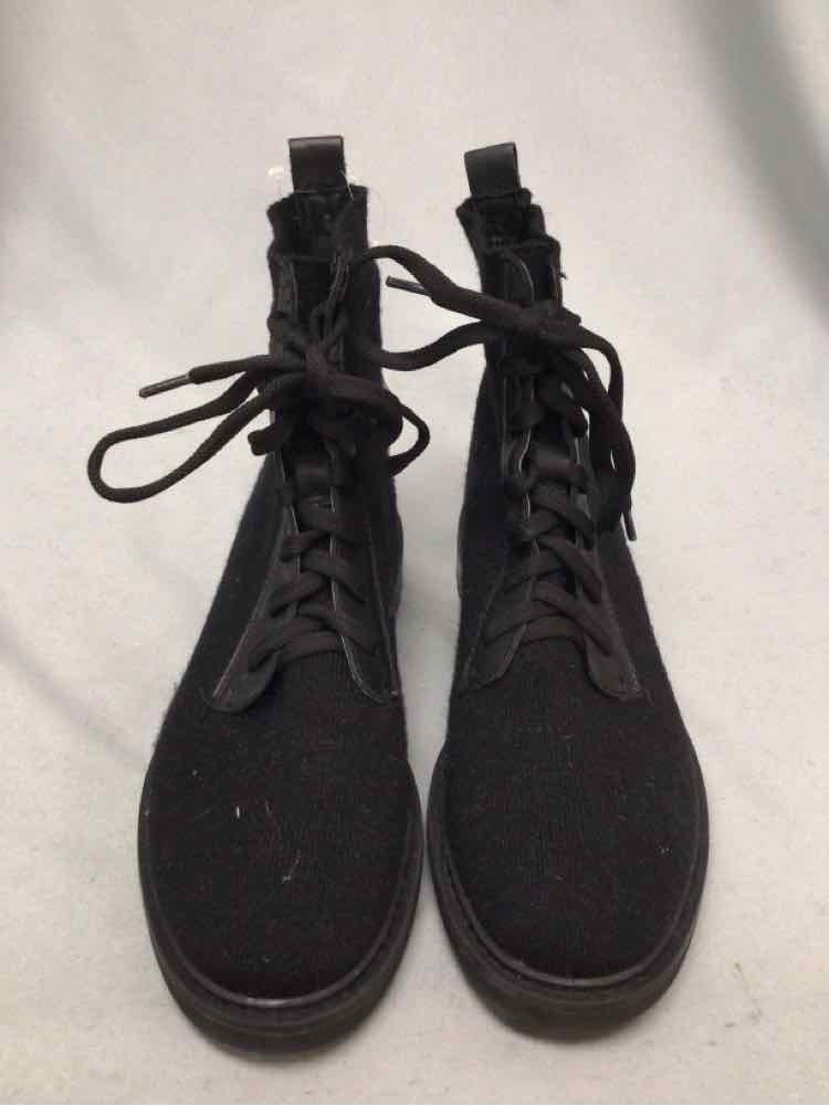 SOFT SIZE 8 1/2 Ladies SHOES