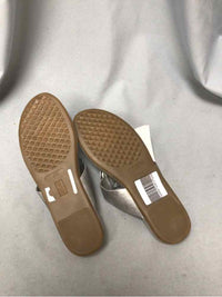 AEROSOLES SIZE 7 1/2 Ladies SHOES