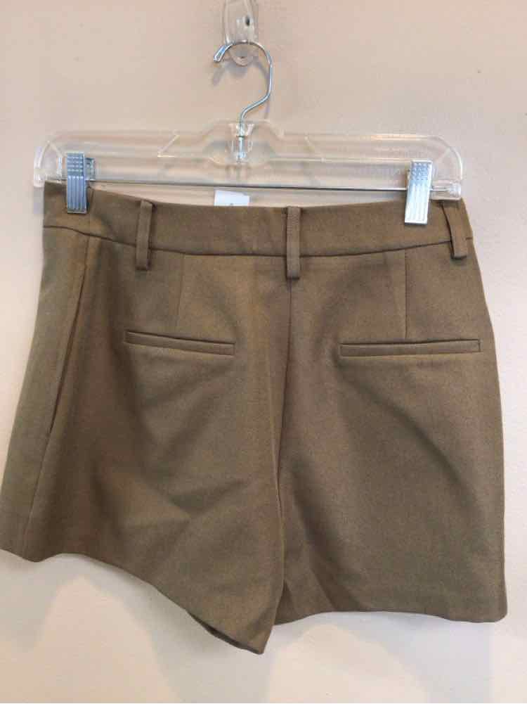 ASTR SIZE 2 Ladies SHORTS