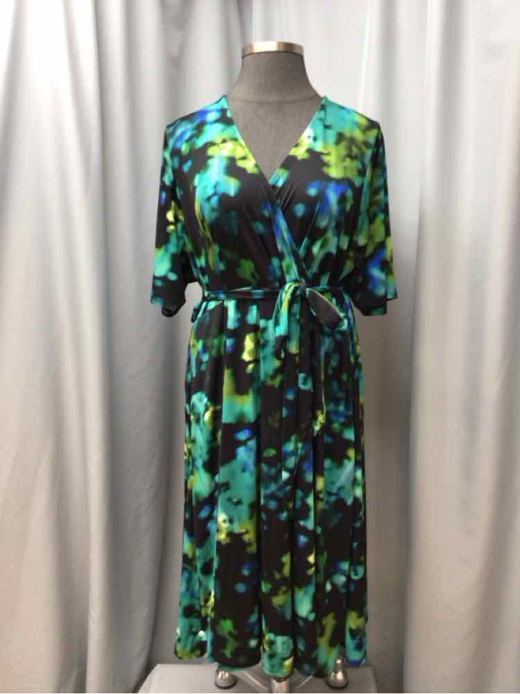 TORRID SIZE 4 X Ladies DRESS